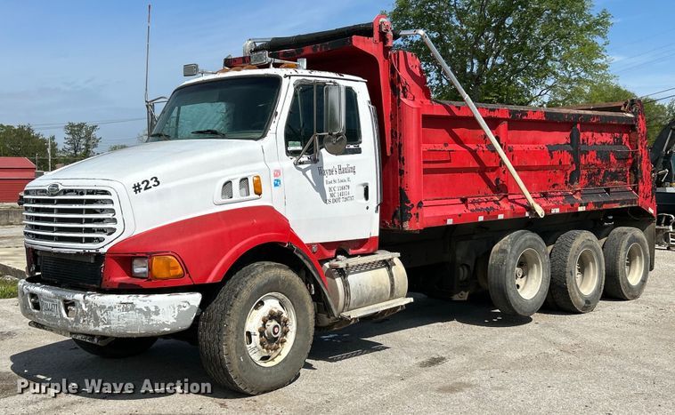 1997 Ford LT9513 dump truck - EK4553