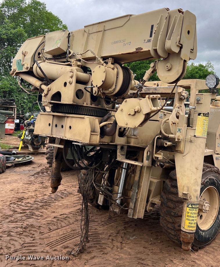 2000 Grove FMTV-W crane - JS9961