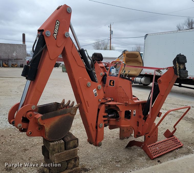 2011 Ditch Witch A920 backhoe attachment - LC9989