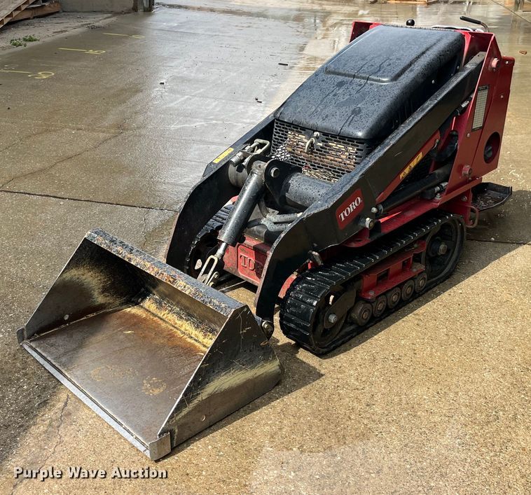 2017 Toro TX427 compact utility loader - LD9457
