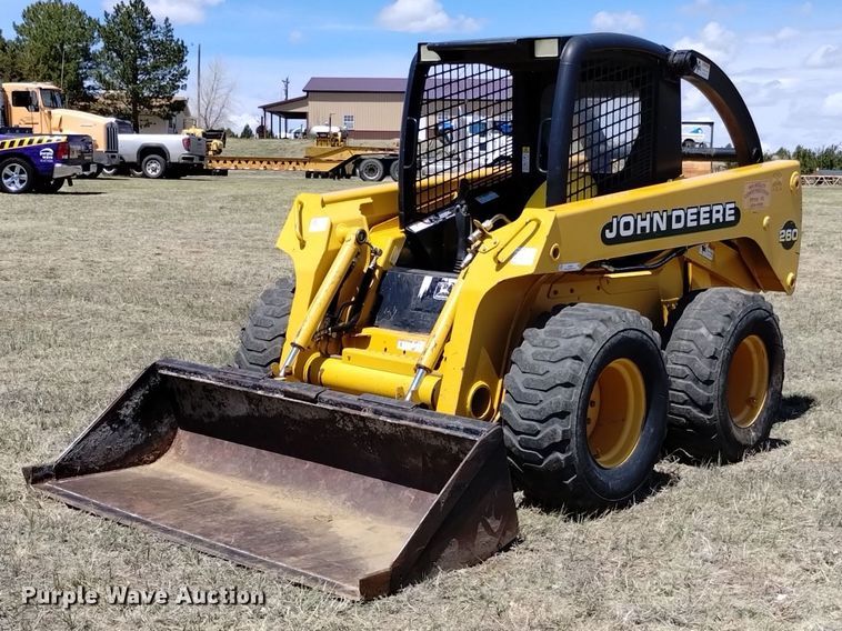 2001 John Deere  260 skid steer loader - LO9026