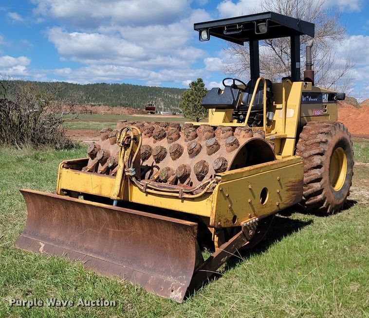 1998 Caterpillar  CP-563C single drum vibratory roller - NZ9760