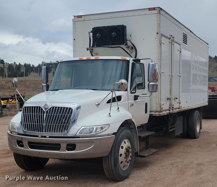 2003 International  4300 SBA  paper shredder truck - NZ9767