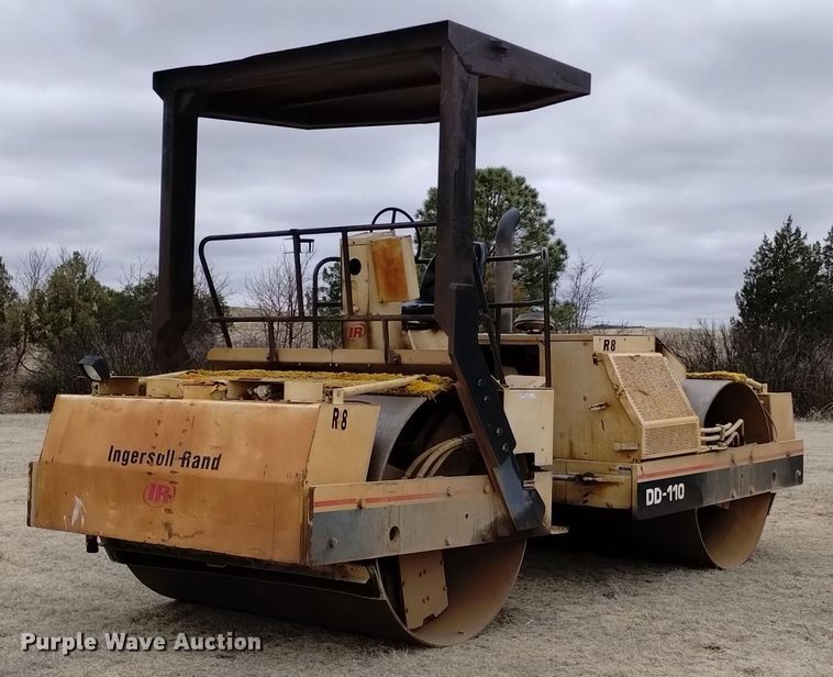 1993 Ingersoll Rand  DD-110 double drum vibratory roller - OE9114
