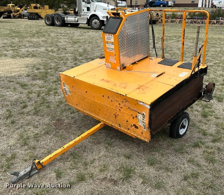KM International  KM 4-40 C1M1 infrared asphalt heater - OE9117