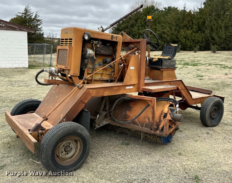 1980 Broce H20 broom - OE9127
