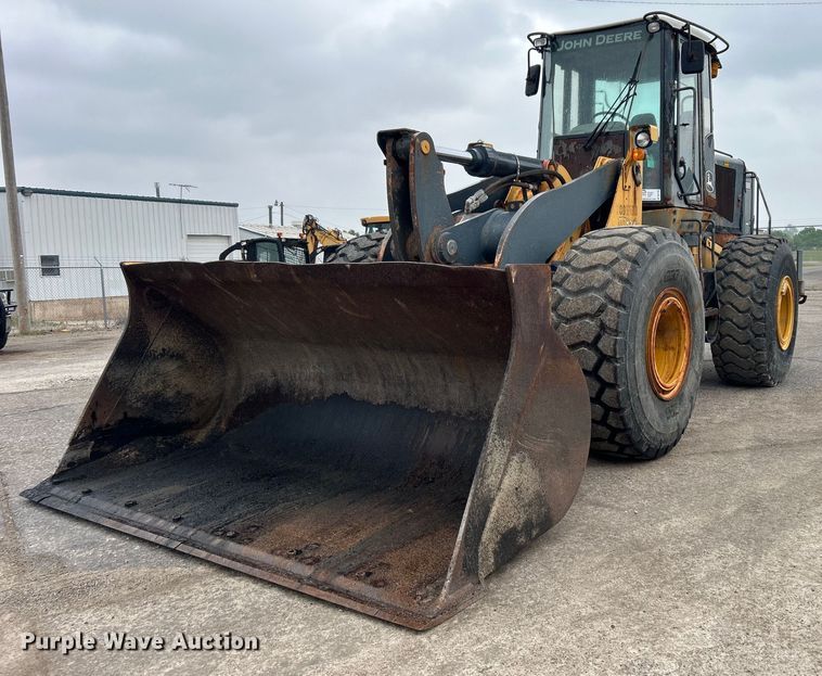 2004 John Deere 724J wheel loader - DO1105