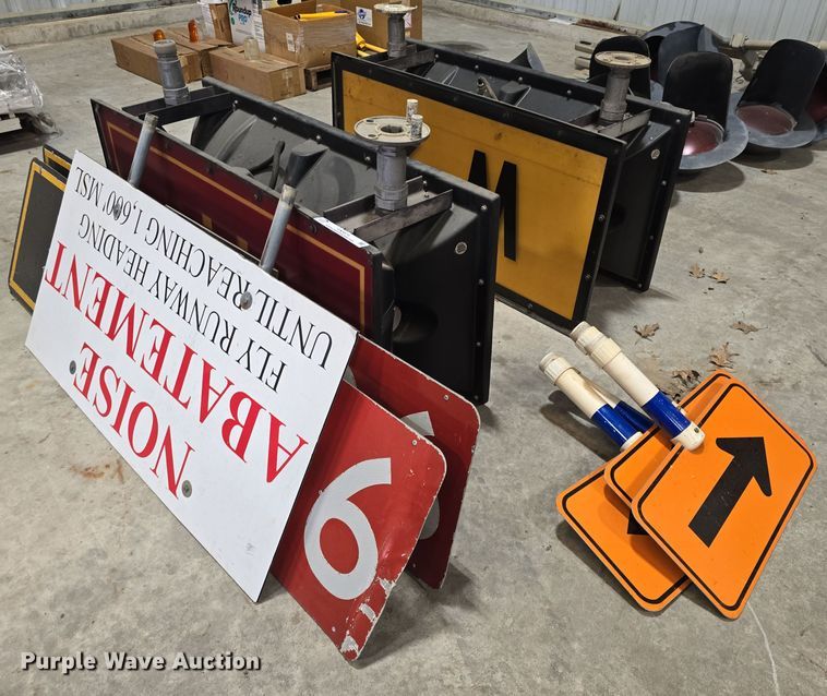 Airfield signs - EK5874
