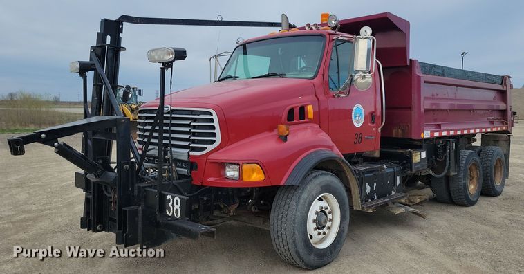 2003 Sterling LT9500 dump truck - LD9003