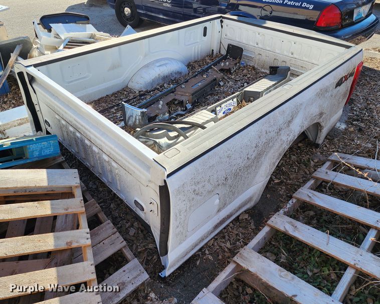 Ford pickup bed - LH9911