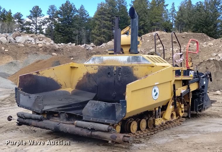 2000 Caterpillar AP-650B paver - LO9019
