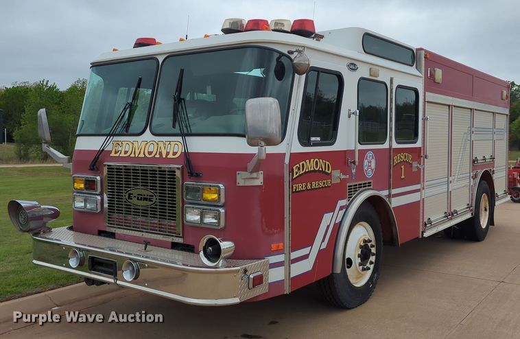 1994 E-One fire truck - LY9528