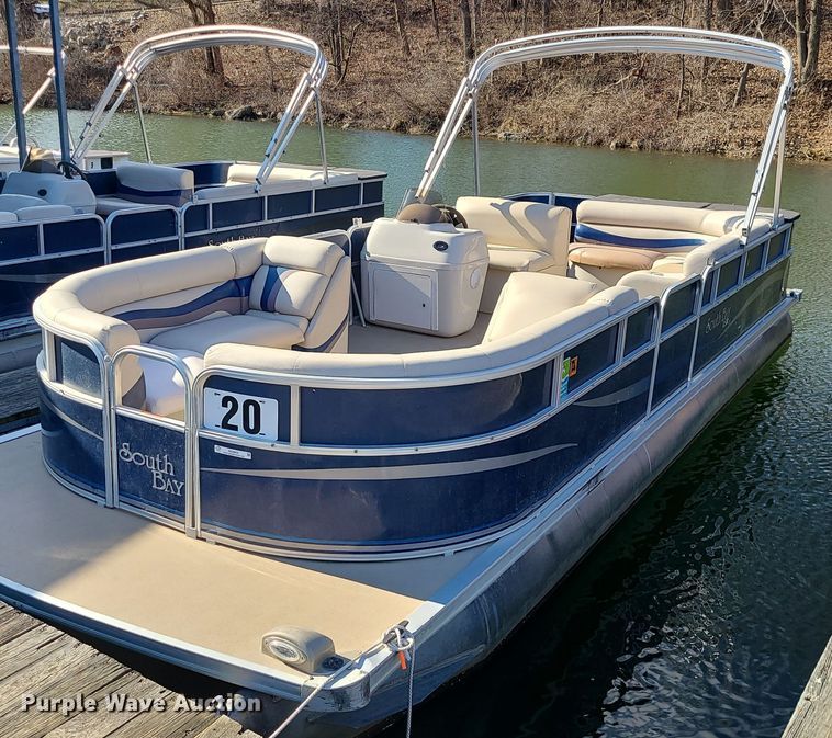 2011 South Bay LSR pontoon boat - MQ9650