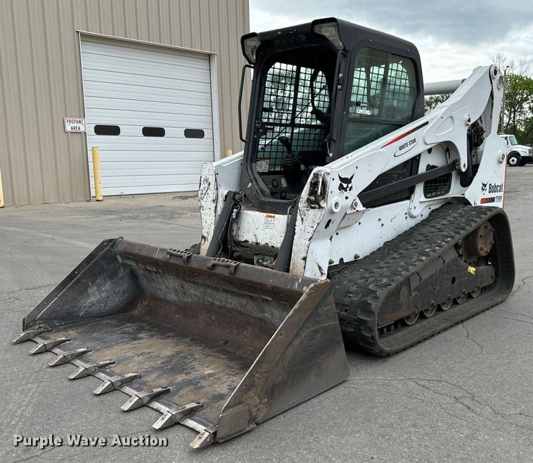 2011 Bobcat T750 skid steer loader - NL9773