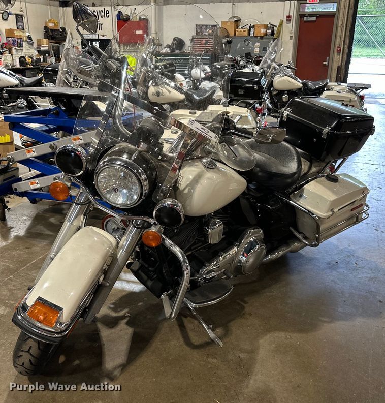 2013 Harley Davidson  Road King police  motorcycle - NT9156
