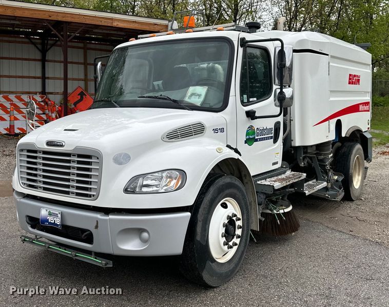 2015 Freightliner  M2 street sweeper truck - NT9167
