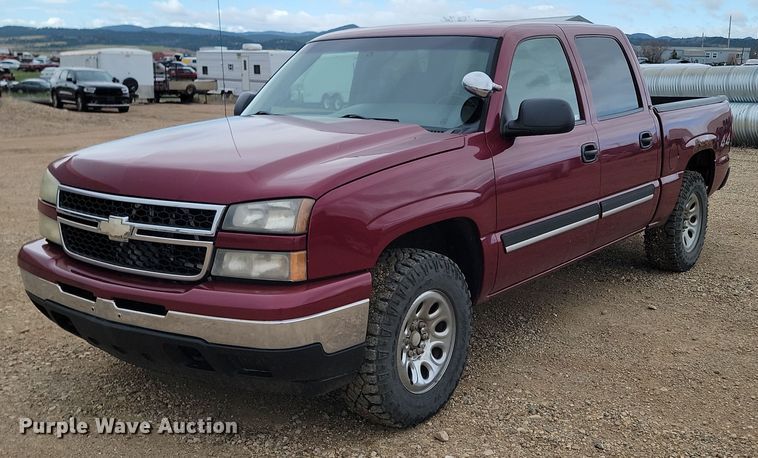 2006 Chevrolet  Silverado 1500 Crew Cab pickup truck - NZ9794