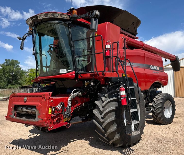 2013 Case IH 7130 AFS combine - DG4406