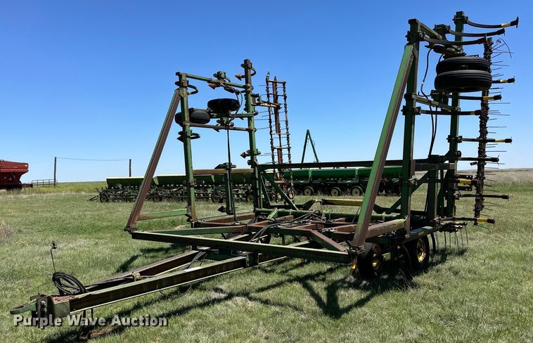 John Deere E1510 field cultivator - DK6557