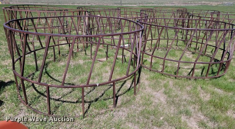 (6) round bale feeders - DP3553