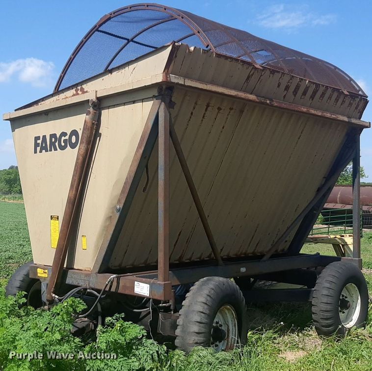 Fargo silage wagon - DQ7062