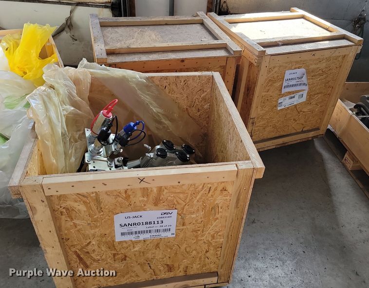 Approximately (22) hydraulics - KB9085