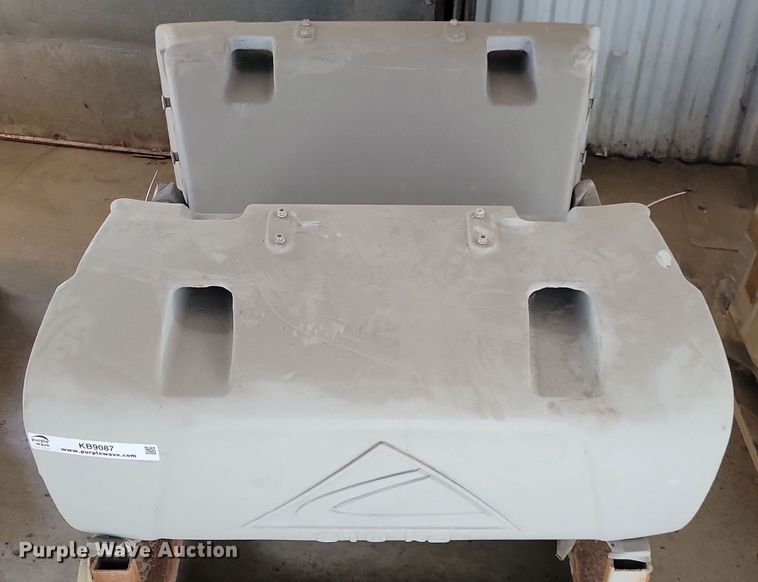 (2) AGCO front counter weights - KB9087
