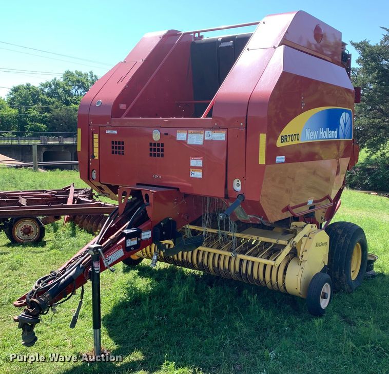 2009 New Holland  BR7070 round baler - KX9991