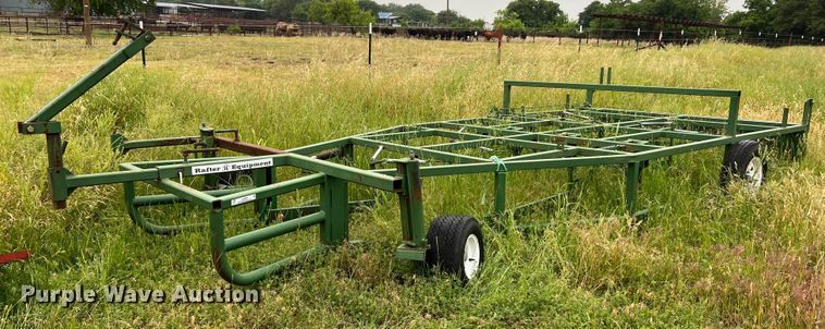 Rafter Equipment hay bale accumulator  - LU9843