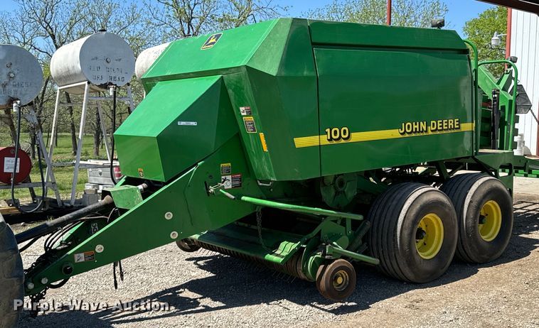 1997 John Deere 100T large square baler - ND9244