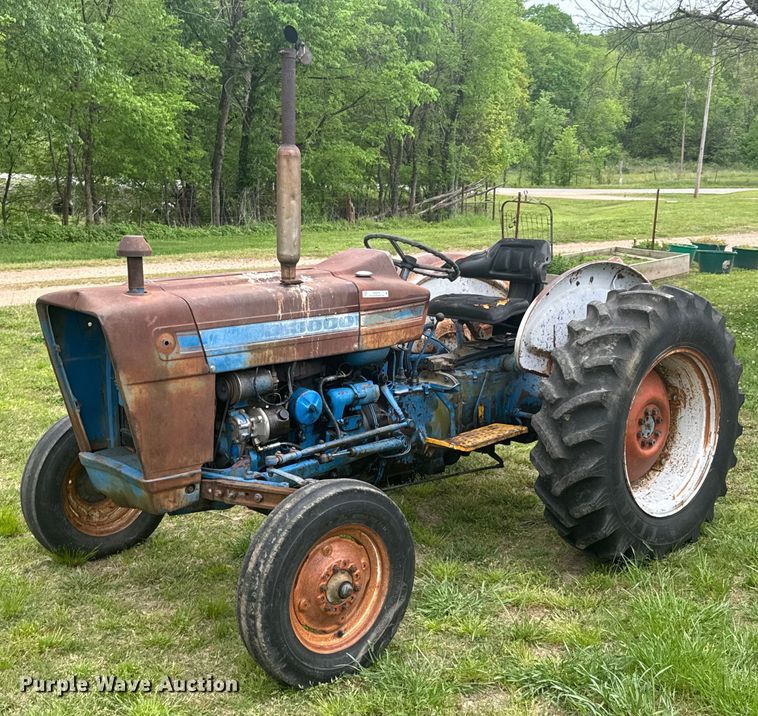 Ford 3000 tractor - ND9276