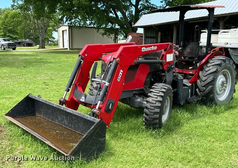 2012 Massey Ferguson 2660 MFWD tractor - ND9343