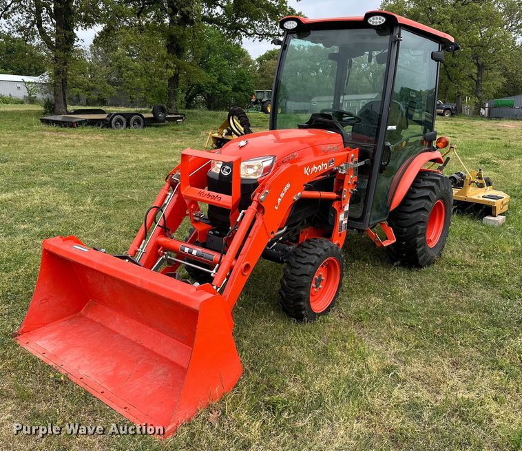 2020 Kubota  LX2610HSD MFWD tractor - NR9767