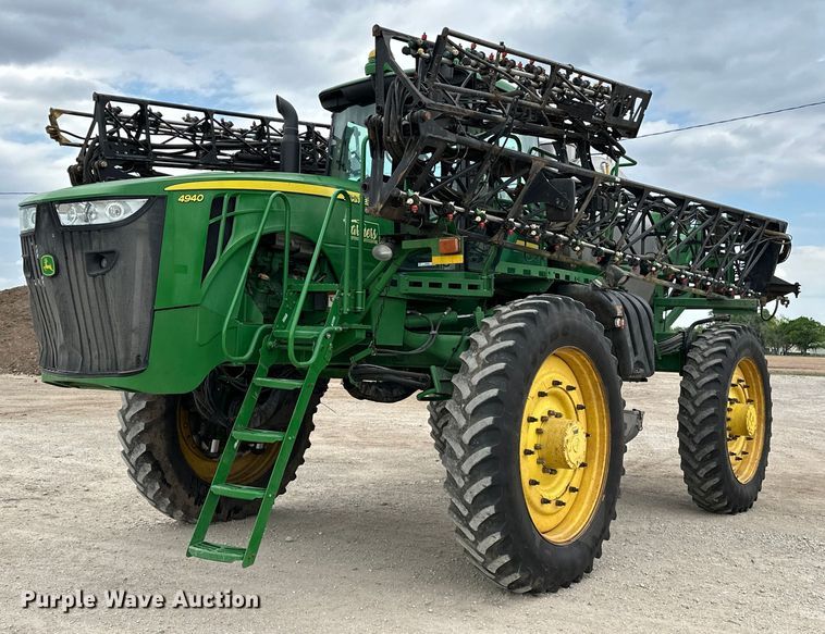 2013 John Deere 4940 sprayer - NR9801
