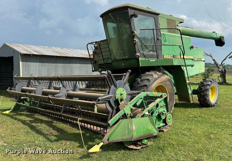 1987 John Deere 6620 Titan II RWA combine - NR9823