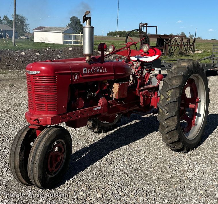 1947 International Harvester Farmall H tractor - NT9196