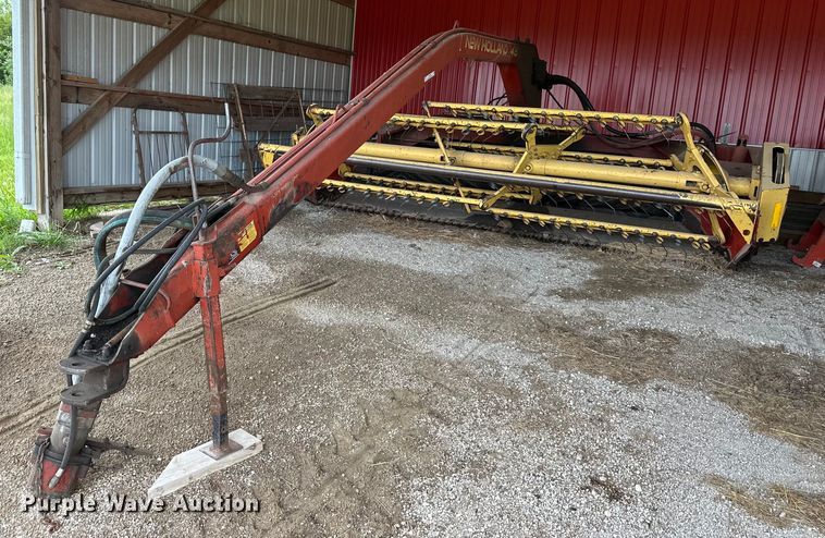 New Holland  499  swather / windrower - NT9202