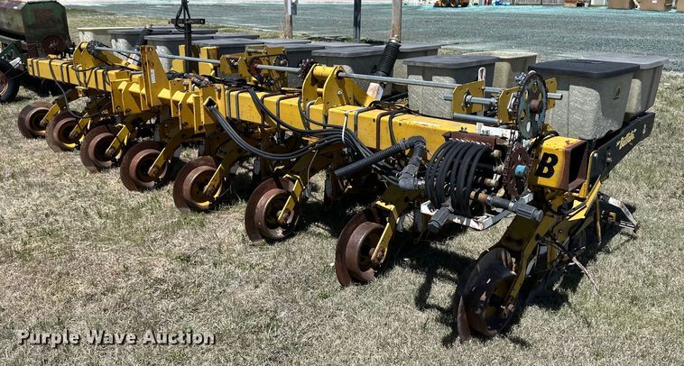 Buffalo planter - OI9068