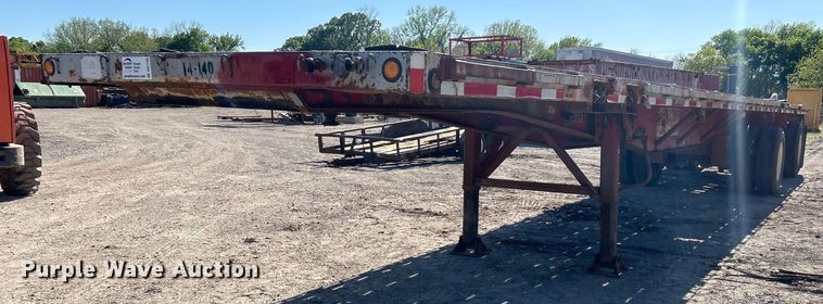 1990 Fruehauf  flatbed trailer - DO1130