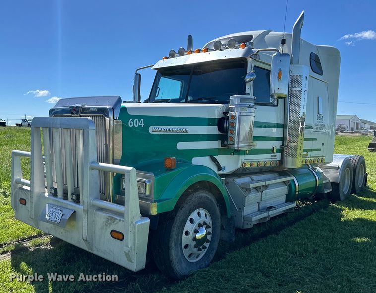2016 Western Star 4900EX semi truck - DS4151
