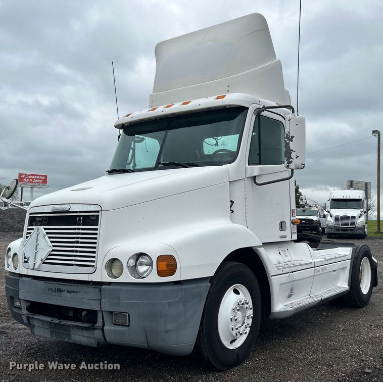 2002 Freightliner  Century Class semi truck - EG1508
