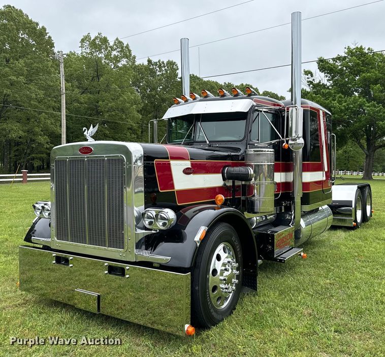 1986 Peterbilt 359 semi truck - EJ0596