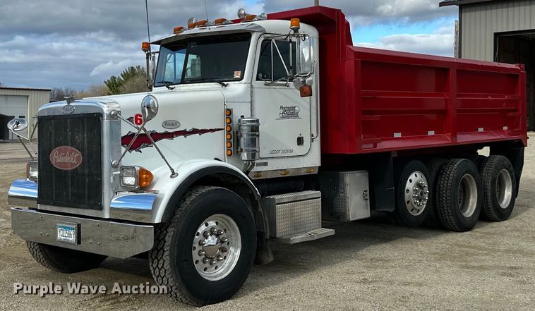 1996 Peterbilt  357 dump truck - LR9310