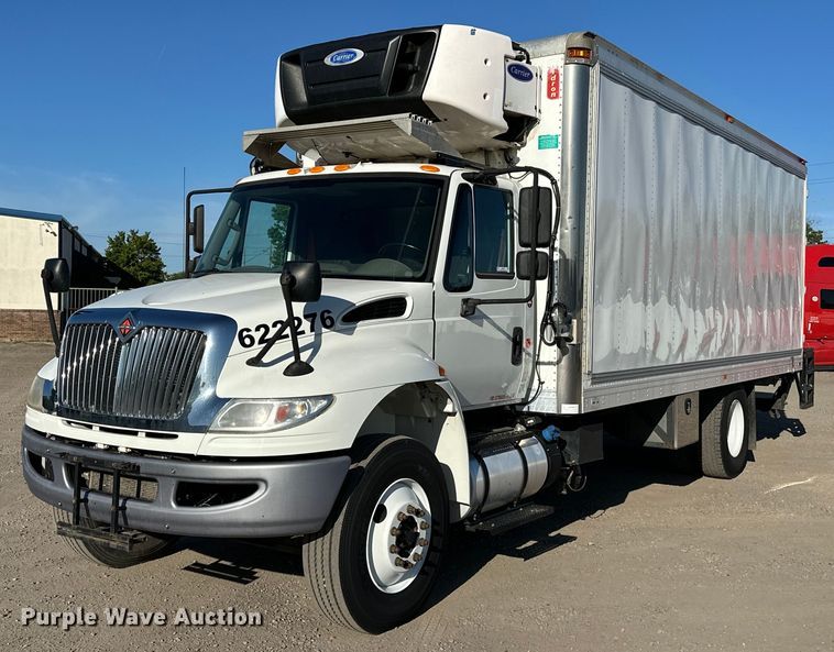 2016 International  4300 refrigerated truck - NR9793