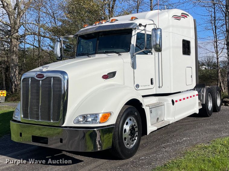 2012 Peterbilt  386 semi truck - OG9908