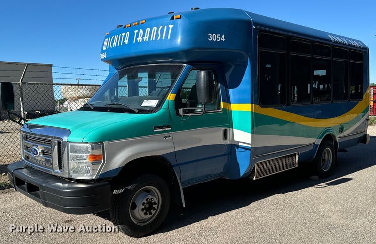 2016 Eldorado Aerotech Ford 220 shuttle bus - DK7424