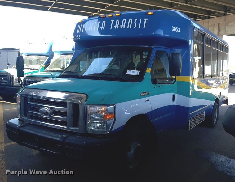 2016 Eldorado Aerotech Ford 220 shuttle bus - DK7428