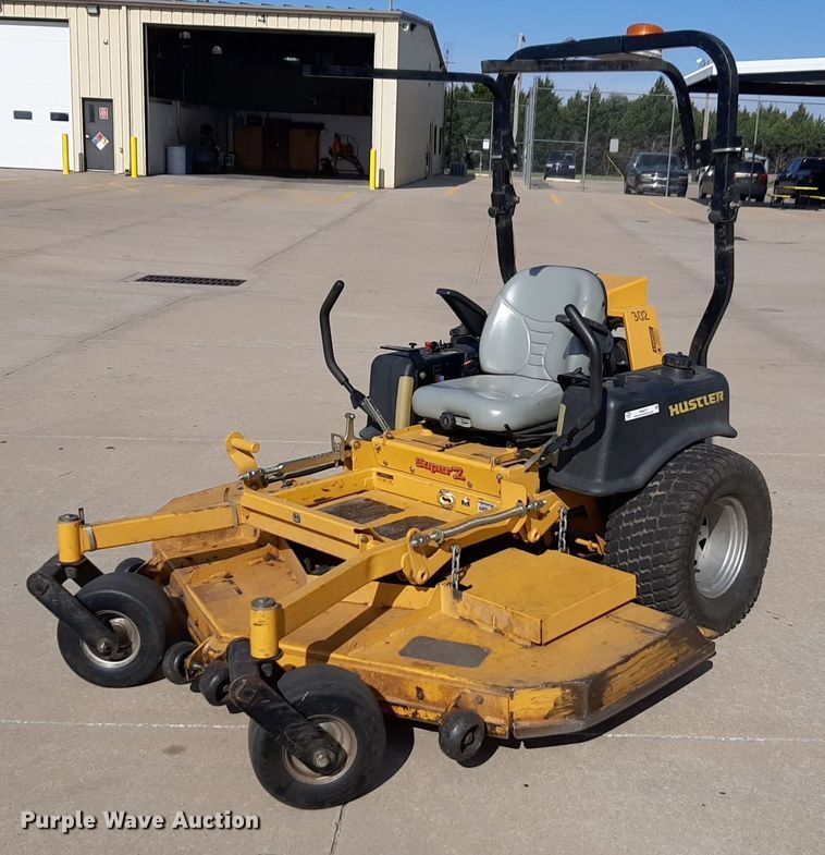Hustler  Super Z ZTR lawn mower - NH9217