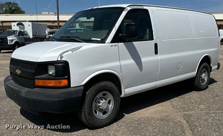 2007 Chevrolet Express 2500 van - NV9128