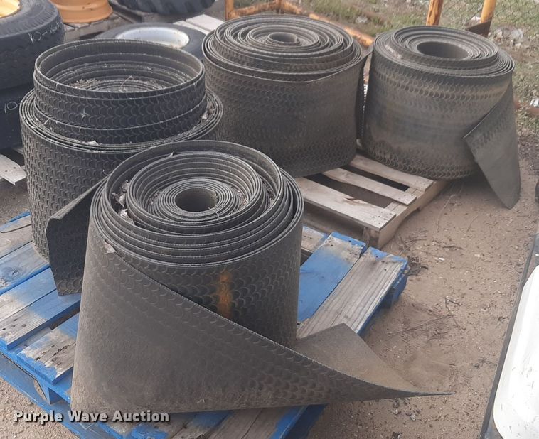 (4) conveyor belts - NV9133